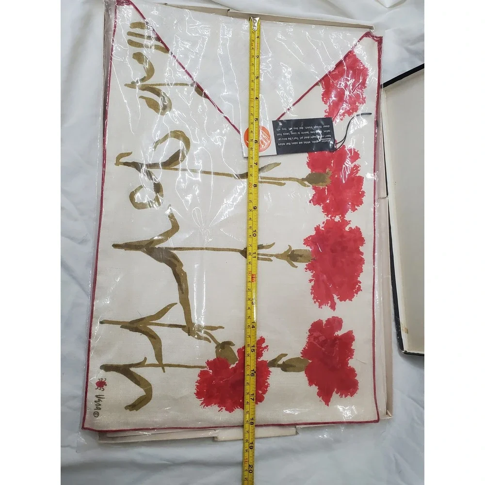 Vintage Vera Neumann Carnation Belgian Linen 8 Piece Table Set Red White 8614